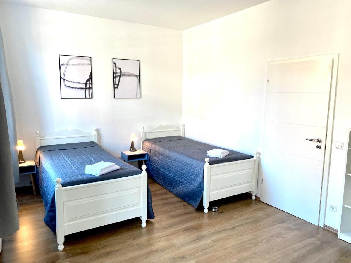 2 Rooms, Free Parking, 25 Min To Duesseldorf, 150 Mbps Wlan Duisburg Exterior photo
